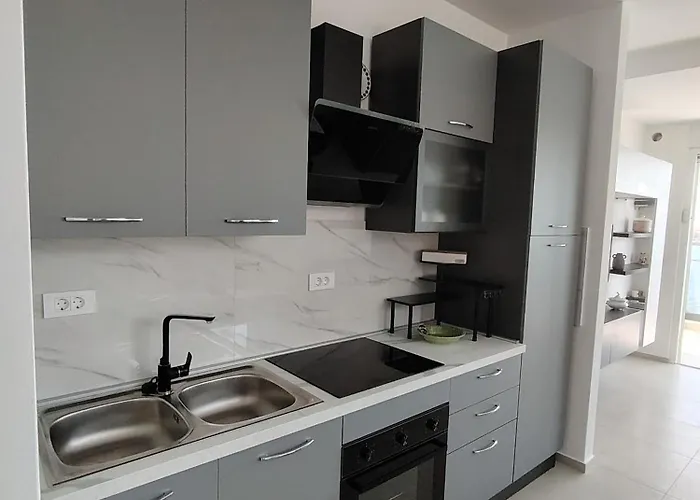 Sulmare Brodarica (Sibenik-Knin)